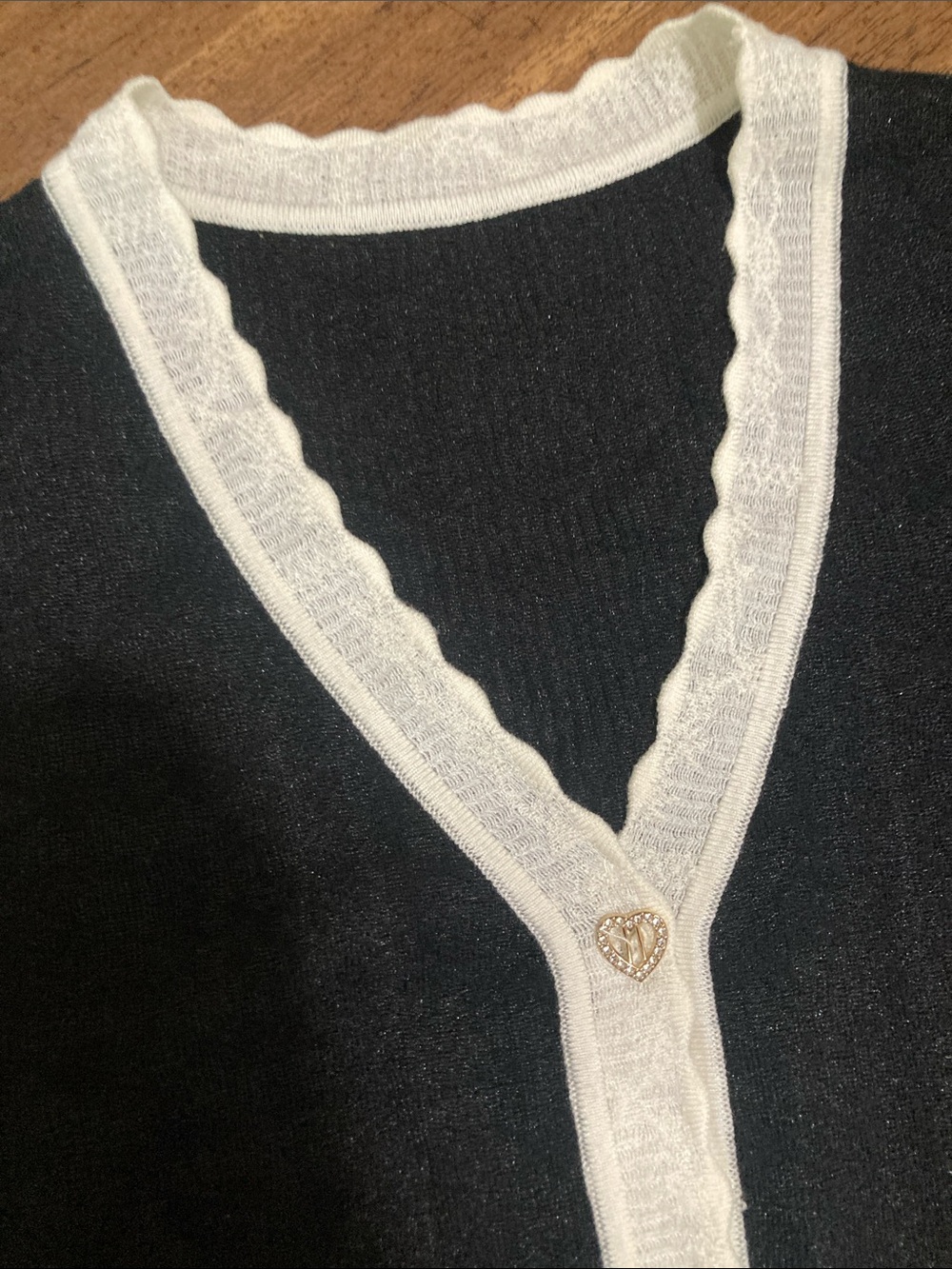 Black Knit top short sleeve blouse with Cream Trim - Picture 3 of 4